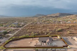 39722 N New River Rd, Phoenix, AZ 85086 - Photo 1
