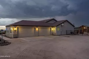 39722 N New River Rd, Phoenix, AZ 85086 - Photo 51