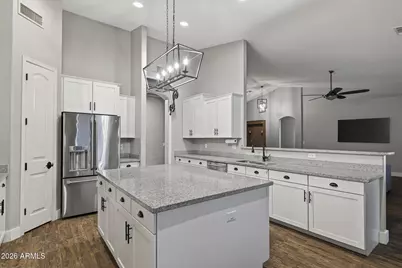 39722 N New River Road, Phoenix, AZ 85086 - Photo 15