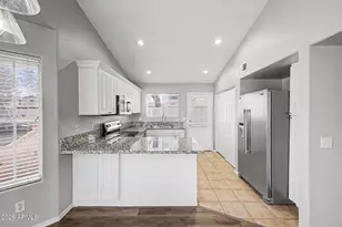 860 N McQueen Rd, Chandler, AZ 85225 - Photo 13