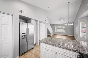 860 N McQueen Rd, Chandler, AZ 85225 - Photo 15