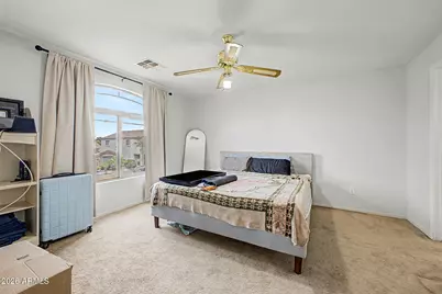 3243 W Jessica Lane, Phoenix, AZ 85041 - Photo 9