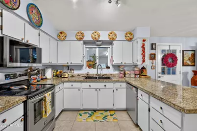 13817 N 10th Place, Phoenix, AZ 85022 - Photo 11