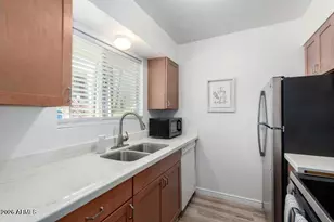 4610 N 68th St, Scottsdale, AZ 85251 - Photo 5
