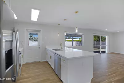 8426 E Monterey Way, Scottsdale, AZ 85251 - Photo 15