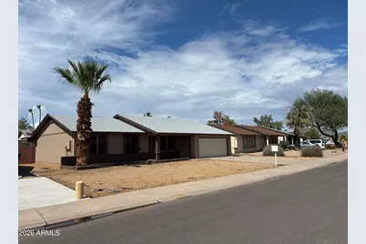 602 W Wickieup Lane, Phoenix, AZ 85027 - Photo 3