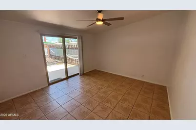 10370 W Oakmont Drive, Sun City, AZ 85351 - Photo 11