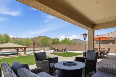 7672 W Fetlock Trail, Peoria, AZ 85383 - Photo 7