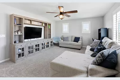 7672 W Fetlock Trail, Peoria, AZ 85383 - Photo 31