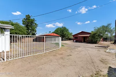 3235 E Sunnyside Lane E, Phoenix, AZ 85032 - Photo 23