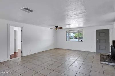 3235 E Sunnyside Lane E, Phoenix, AZ 85032 - Photo 7