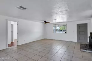3235 E Sunnyside Ln, Phoenix, AZ 85032 - Photo 7