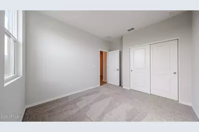 23069 W Irma Lane, Surprise, AZ 85387 - Photo 5