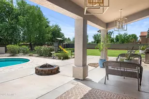 241 S Equestrian Ct, Gilbert, AZ 85296 - Photo 71