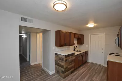 6044 N 21st Avenue #2, Phoenix, AZ 85015 - Photo 3