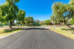 1121 E Cochise Dr, Phoenix, AZ 85020 - Photo 35