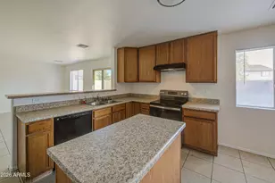 11217 W Brittlewood Dr, Phoenix, AZ 85037 - Photo 9