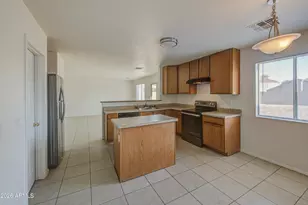 11217 W Brittlewood Dr, Phoenix, AZ 85037 - Photo 11