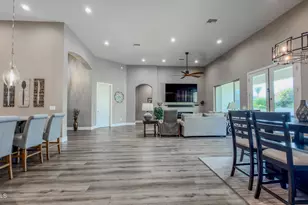 1218 E Tumbleweed Dr, Phoenix, AZ 85085 - Photo 33