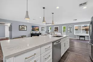 15 E Angela Dr, Phoenix, AZ 85022 - Photo 17