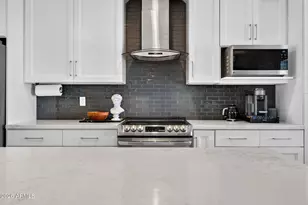 15 E Angela Dr, Phoenix, AZ 85022 - Photo 7