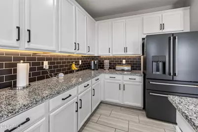 14045 W Mariposa Grande --, Surprise, AZ 85387 - Photo 9