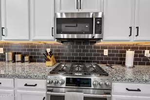 14045 W Mariposa Grande, Surprise, AZ 85387 - Photo 11