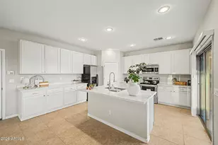 10116 W Luxton Ln, Tolleson, AZ 85353 - Photo 19