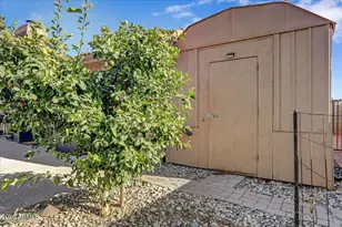 1660 E Whitten St, Chandler, AZ 85225 - Photo 23