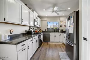 1660 E Whitten St, Chandler, AZ 85225 - Photo 9