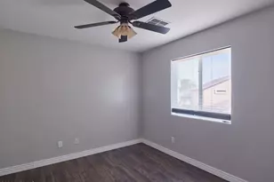 10225 W Camelback Rd, Phoenix, AZ 85037 - Photo 11