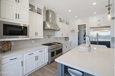 2515 E Thornton Court, Gilbert, AZ 85297 - Photo 9