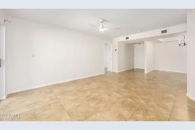 12212 N Paradise Village Parkway S #318, Phoenix, AZ 85032 - Photo 3