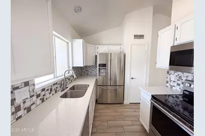 6915 W Cherry Hills Drive, Peoria, AZ 85345 - Photo 9