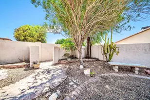 4303 E Angela Dr, Phoenix, AZ 85032 - Photo 45