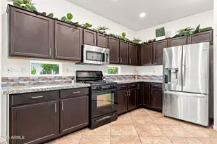 6825 N 130th Dr, Glendale, AZ 85307 - Photo 11