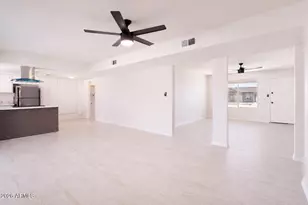 7728 W Cheery Lynn Rd, Phoenix, AZ 85033 - Photo 9