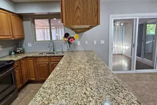 821 N Spur Cir, Mesa, AZ 85203 - Photo 11