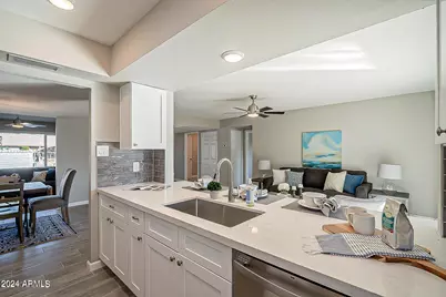 14008 N 52nd Avenue, Glendale, AZ 85306 - Photo 17