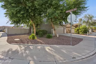 18100 N Catherine Dr, Surprise, AZ 85374 - Photo 3
