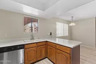 12212 N Paradise Vlg Pkwy S, Phoenix, AZ 85032 - Photo 9