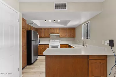 12212 N Paradise Village Parkway S #206, Phoenix, AZ 85032 - Photo 5
