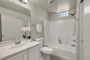 3250 W Greenway Rd, Phoenix, AZ 85053 - Photo 15