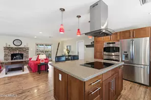 2019 E Flynn Ln, Phoenix, AZ 85016 - Photo 7