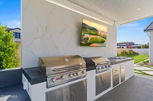 17945 W Mountainair St, Surprise, AZ 85388 - Photo 71