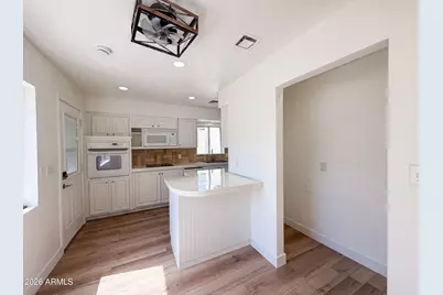 5341 N Questa Tierra Drive, Phoenix, AZ 85012 - Photo 11