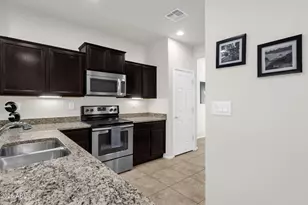 27230 N 16th Ln, Phoenix, AZ 85085 - Photo 9