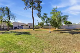 326 E Huntington Dr, Tempe, AZ 85282 - Photo 25