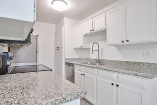 6024 W Golden Ln, Glendale, AZ 85302 - Photo 3