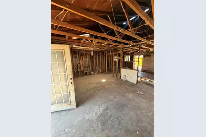 8223 W Clarendon Avenue, Phoenix, AZ 85033 - Photo 7